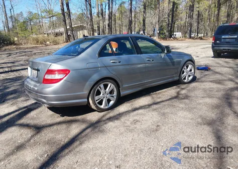 2009 Mercedes-Benz C 300 Sport из США, поврежденный, VIN WDDGF54X19F222662